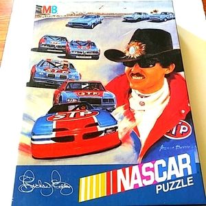 Richard Petty NASCAR 12x16 Puzzle Milton Bradley 200 pcs Sealed Box 1991